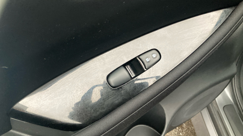 Nissan LEAF 110kW N-Connecta 39kWh 5dr Auto Electric Hatchback